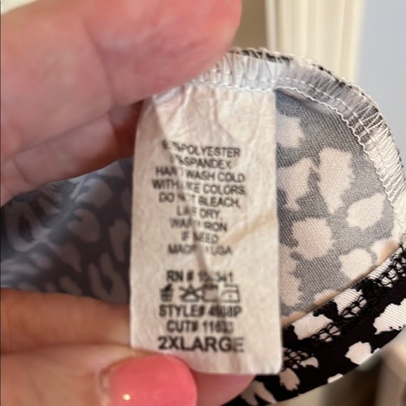 Chic Soul leopard print cold shoulder Blouse - Picture 4 of 4